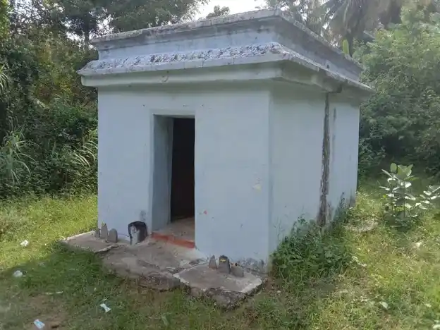 Arulmigu Samundiyamman Temple, Chaparthi - 635106 அருள்மிகு சாமுண்டியம்மன் திருக்கோயில், சாப்பர்த்தி - 635106, Krishnagiri - Ancient Temple Architecture and History Image 2