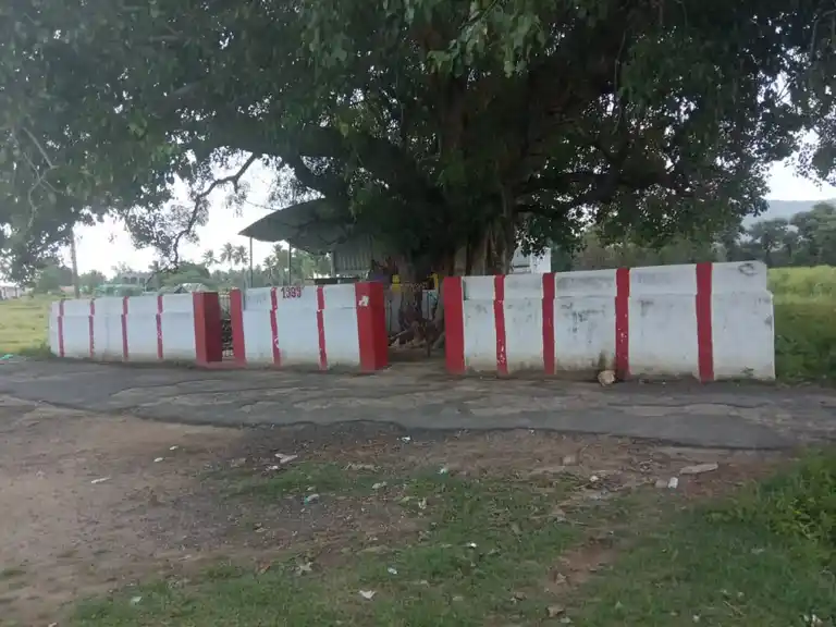 Arulmigu Samundiyamman Temple, Elaiyanagaram - 635754 அருள்மிகு சாமுன்டியம்மன் திருக்கோயில், இளய நகரம் - 635754, Thirupathur - Ancient Temple Architecture and History Image 2