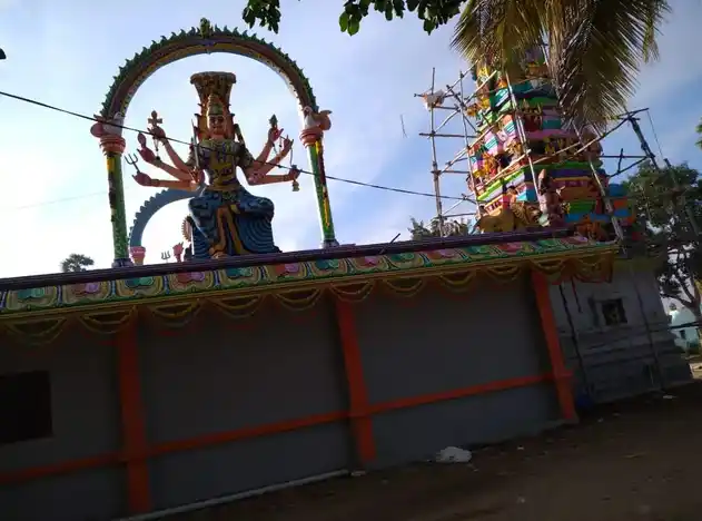 Arulmigu Samundiyamman Temple, Karungalipatti - 635203 அருள்மிகு சாமுண்டியம்மன் திருக்கோயில், கருங்காலிபட்டி - 635203, Krishnagiri - Ancient Temple Architecture and History Image 4