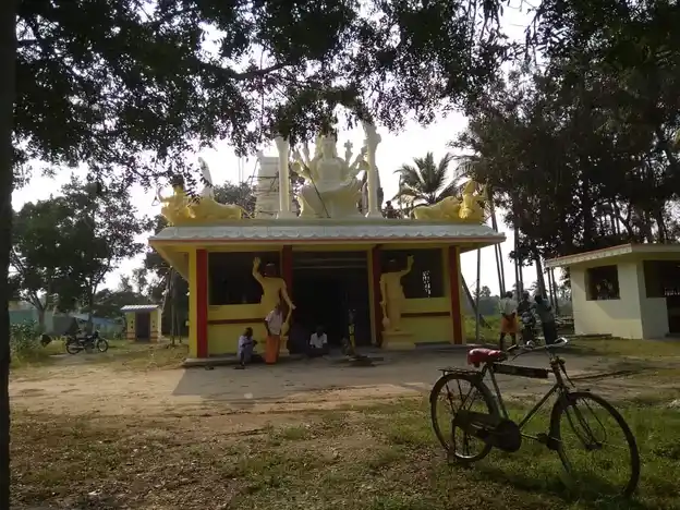 Arulmigu Samundiyamman Temple, Karungalipatti - 635203 அருள்மிகு சாமுண்டியம்மன் திருக்கோயில், கருங்காலிபட்டி - 635203, Krishnagiri - Ancient Temple Architecture and History Image 7