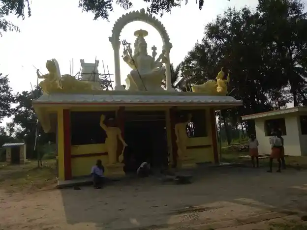 Arulmigu Samundiyamman Temple, Karungalipatti - 635203 அருள்மிகு சாமுண்டியம்மன் திருக்கோயில், கருங்காலிபட்டி - 635203, Krishnagiri - Ancient Temple Architecture and History Image 8