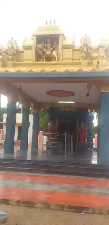 Arulmigu Samundiyamman Temple, Ramanayakanpet - 635751 அருள்மிகு சாமுண்டியம்மன் திருக்கோயில், ராமனாயக்கன்பேட்டை - 635751, Thirupathur - Ancient Temple Architecture and History Image 3