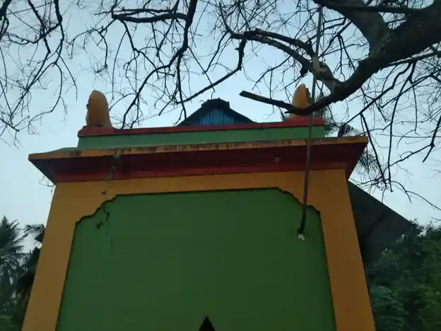 Arulmigu Samundiyamman Temple, Sathampakkam - 632513 அருள்மிகு சாமுண்டியம்மன் திருக்கோயில், சாத்தம்பாக்கம் - 632513, Ranipet - Ancient Temple Architecture and History Image 2