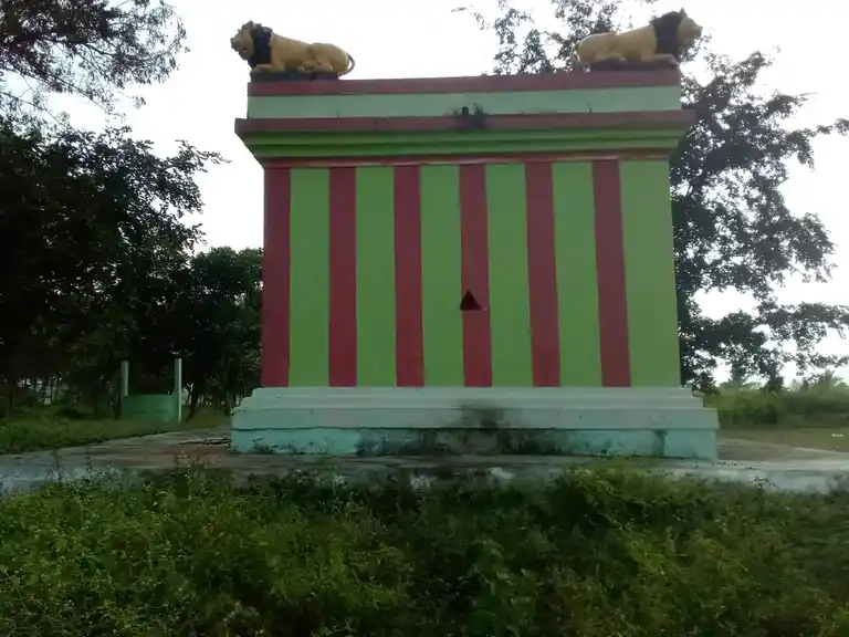 Arulmigu Samundiyamman Temple, Thiriyalam - 635851 அருள்மிகு சாமுண்டியம்மன் திருக்கோயில், திரியாலம் - 635851, Thirupathur - Ancient Temple Architecture and History Image 2