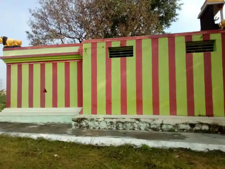 Arulmigu Samundiyamman Temple, Thiriyalam - 635851 அருள்மிகு சாமுண்டியம்மன் திருக்கோயில், திரியாலம் - 635851, Thirupathur - Ancient Temple Architecture and History Image 3