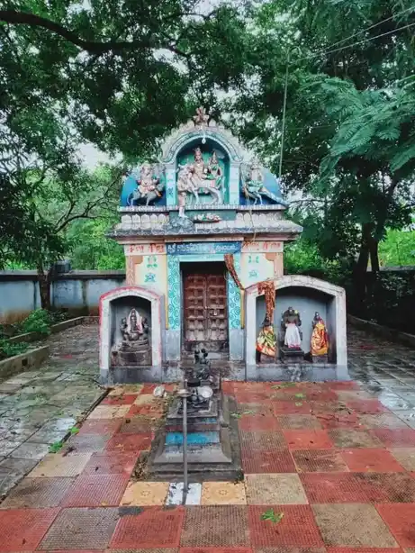 Arulmigu Sangameswarar Temple, Suruttal - 631702 Arulmigu Sangameswarar Temple, Suruttal - 631702, Tiruvannamalai - Ancient Temple Architecture and History Image 3