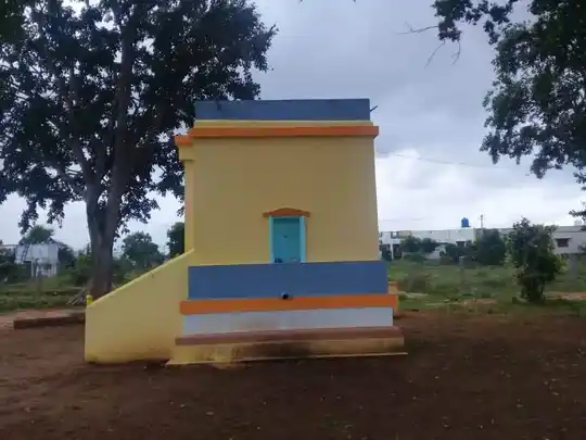 Arulmigu Sangamuthuperumal Temple, R.Poonapuram - 642002 அருள்மிகு சங்கமுத்து பெருமாள் திருக்கோயில், R.Poonapuram - 642002, Coimbatore - Ancient Temple Architecture and History Image 4