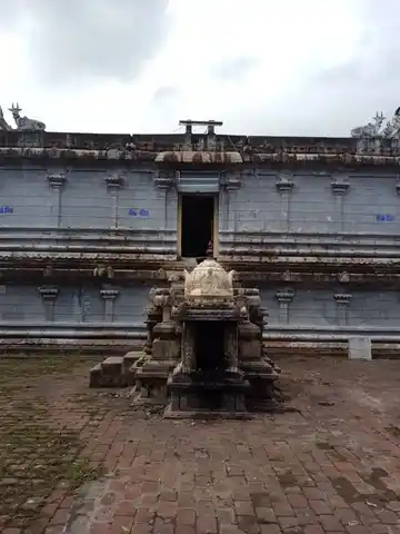 Arulmigu Sangaranyeswarar Temple, Thalachankadu - 609107 அருள்மிகு சங்காரண்யேஸ்வரர் திருக்கோயில், Thalachankadu - 609107, Mayiladuthurai - Ancient Temple Architecture and History Image 4