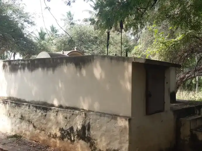 Arulmigu Sangelikarupaswamy Temple, Odathurai - 638455 அருள்மிகு சங்கிலிவீரப்பன் திருக்கோயில், Odathurai - 638455, Erode - Ancient Temple Architecture and History Image 4