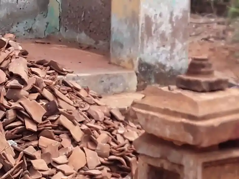 Arulmigu Sangili Amman Temple, Vignapuram - 611108 அருள்மிகு சங்கிலியம்மன் திருக்கோயில், Vignapuram - 611108, Nagapattinam - Ancient Temple Architecture and History Image 4