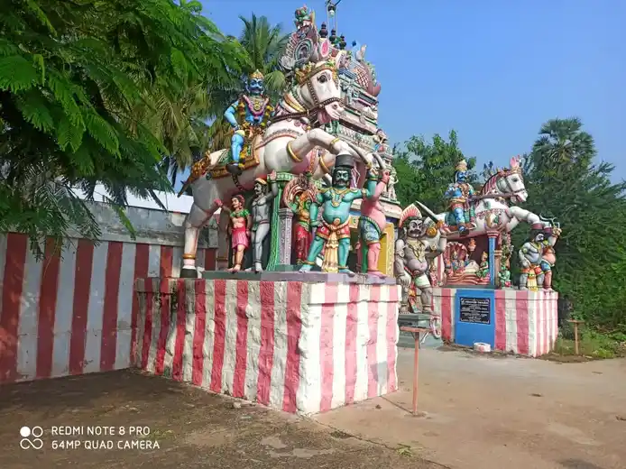 Arulmigu Sangili Karuppanasamy Temple, Podumbu - 625018 அருள்மிகு சங்கிலி கருப்பணசாமி திருக்கோயில், பொதும்பு - 625018, Madurai - Ancient Temple Architecture and History Image 4