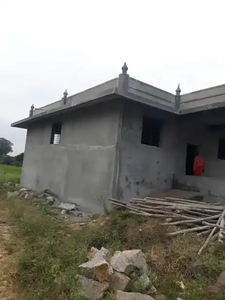 Arulmigu Sangili Veerabathra Swamy Temple, Gumalapuram - 635118 அருள்மிகு சங்கிலி வீரபத்திரசாமி திருக்கோயில், Gumalapuram - 635118, Krishnagiri - Ancient Temple Architecture and History Image 4