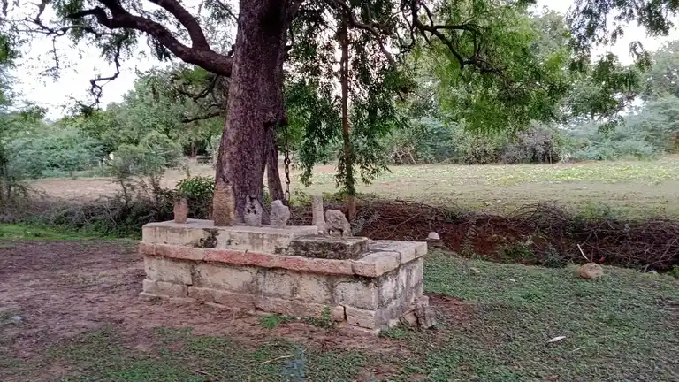 Arulmigu Sangiligaruppanar Temple, Rayampuram - 621714 Arulmigu Sangiligaruppanar Temple,  - 621714, Ariyalur - Ancient Temple Architecture and History Image 4