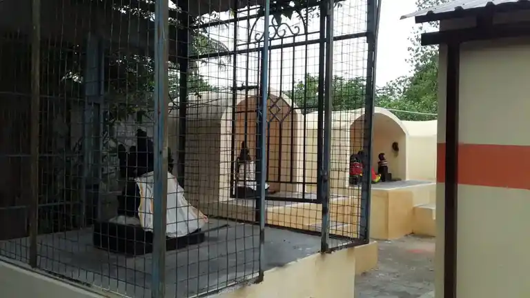 Arulmigu Sanglikaruppan Temple, Ukkadam, Kuniamuthur - 641008 அருள்மிகு சங்கிலிகருப்பன் திருக்கோயில், உக்கடம், குனியமுத்தூர் - 641008, Coimbatore - Ancient Temple Architecture and History Image 3