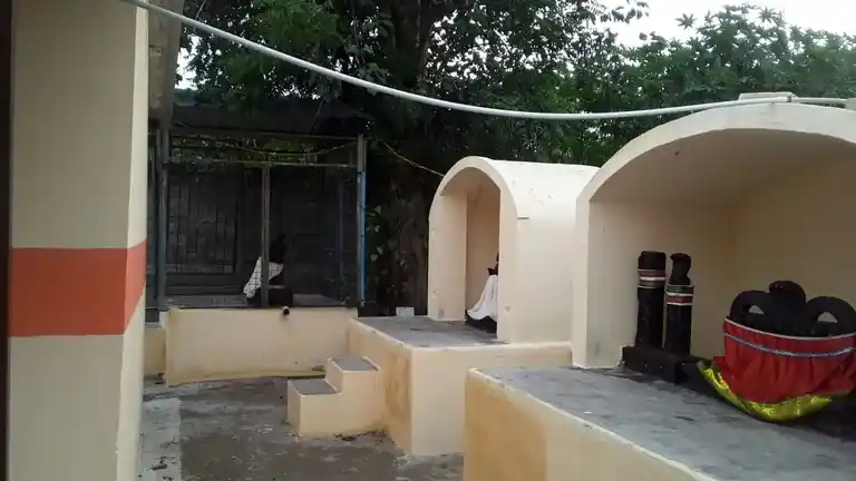 Arulmigu Sanglikaruppan Temple, Ukkadam, Kuniamuthur - 641008 அருள்மிகு சங்கிலிகருப்பன் திருக்கோயில், உக்கடம், குனியமுத்தூர் - 641008, Coimbatore - Ancient Temple Architecture and History Image 4