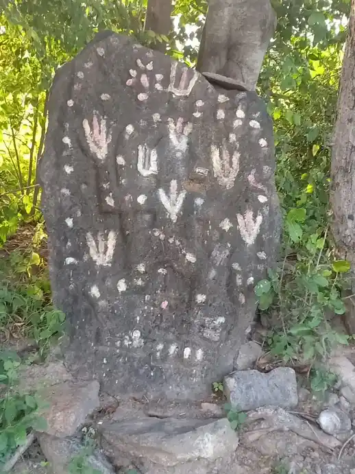 Arulmigu Sanjeeva Raya Swamy Temple, Bommasamuthiram - 636810 அருள்மிகு சஞ்சீவராயசாமி திருக்கோயில், Bommasamuthiram - 636810, Dharmapuri - Ancient Temple Architecture and History Image 3