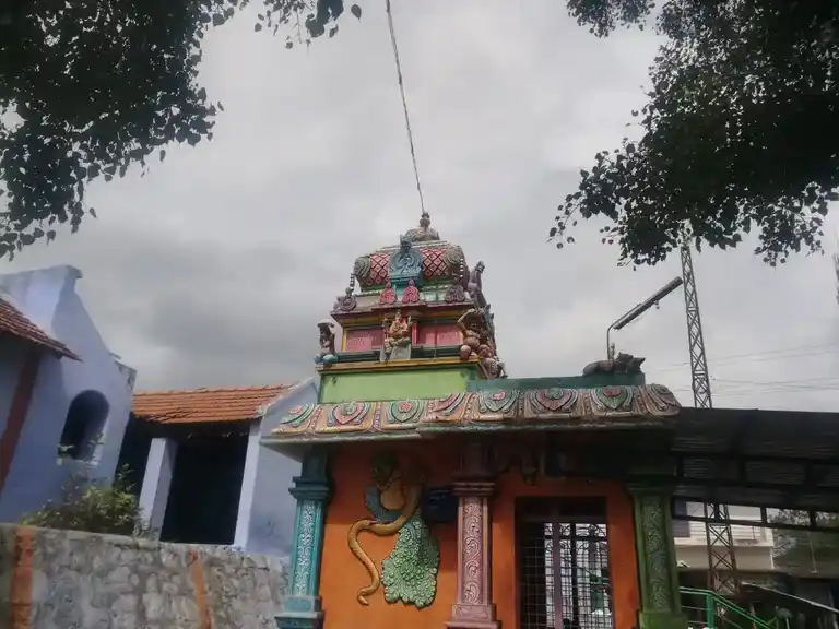 Arulmigu Sanjeevarayaperumal Temple, Jalagantapuram, Avadathur - 636501 அருள்மிகு சஞ்சீவராயர் திருக்கோயில், Jalagantapuram, Avadathur - 636501, Salem - Ancient Temple Architecture and History Image 3