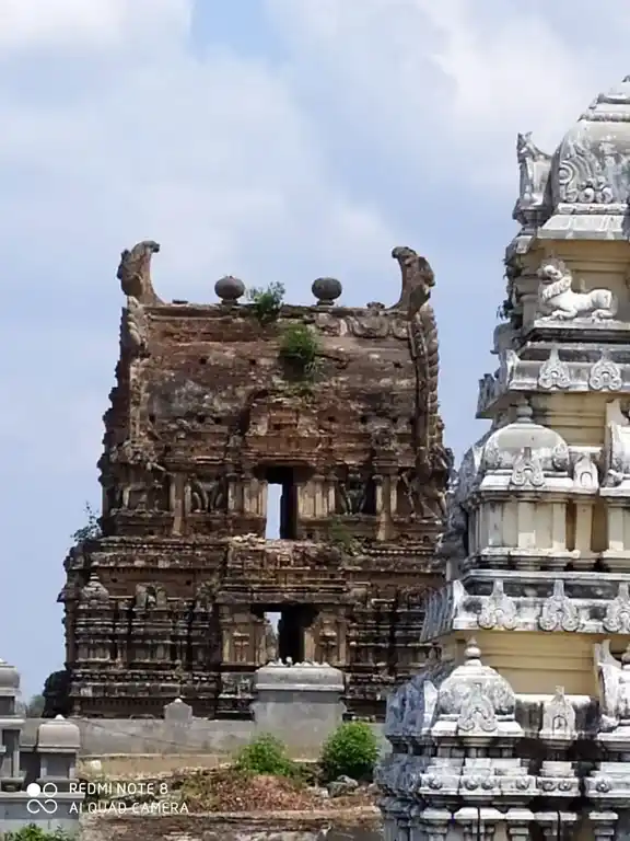 Arulmigu Sanjeevarayar Temple, Iyyangarkulam, Kancheepuram - 631501 அருள்மிகு சஞ்சீவிராயர் திருக்கோயில், அய்யங்கார்குளம், Kancheepuram - 631501, Kancheepuram - Ancient Temple Architecture and History Image 2