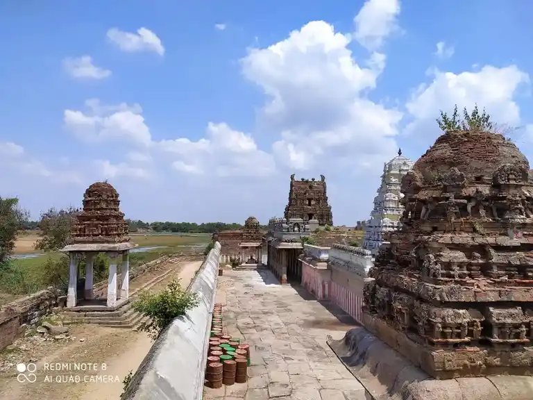 Arulmigu Sanjeevarayar Temple, Iyyangarkulam, Kancheepuram - 631501 அருள்மிகு சஞ்சீவிராயர் திருக்கோயில், அய்யங்கார்குளம், Kancheepuram - 631501, Kancheepuram - Ancient Temple Architecture and History Image 3