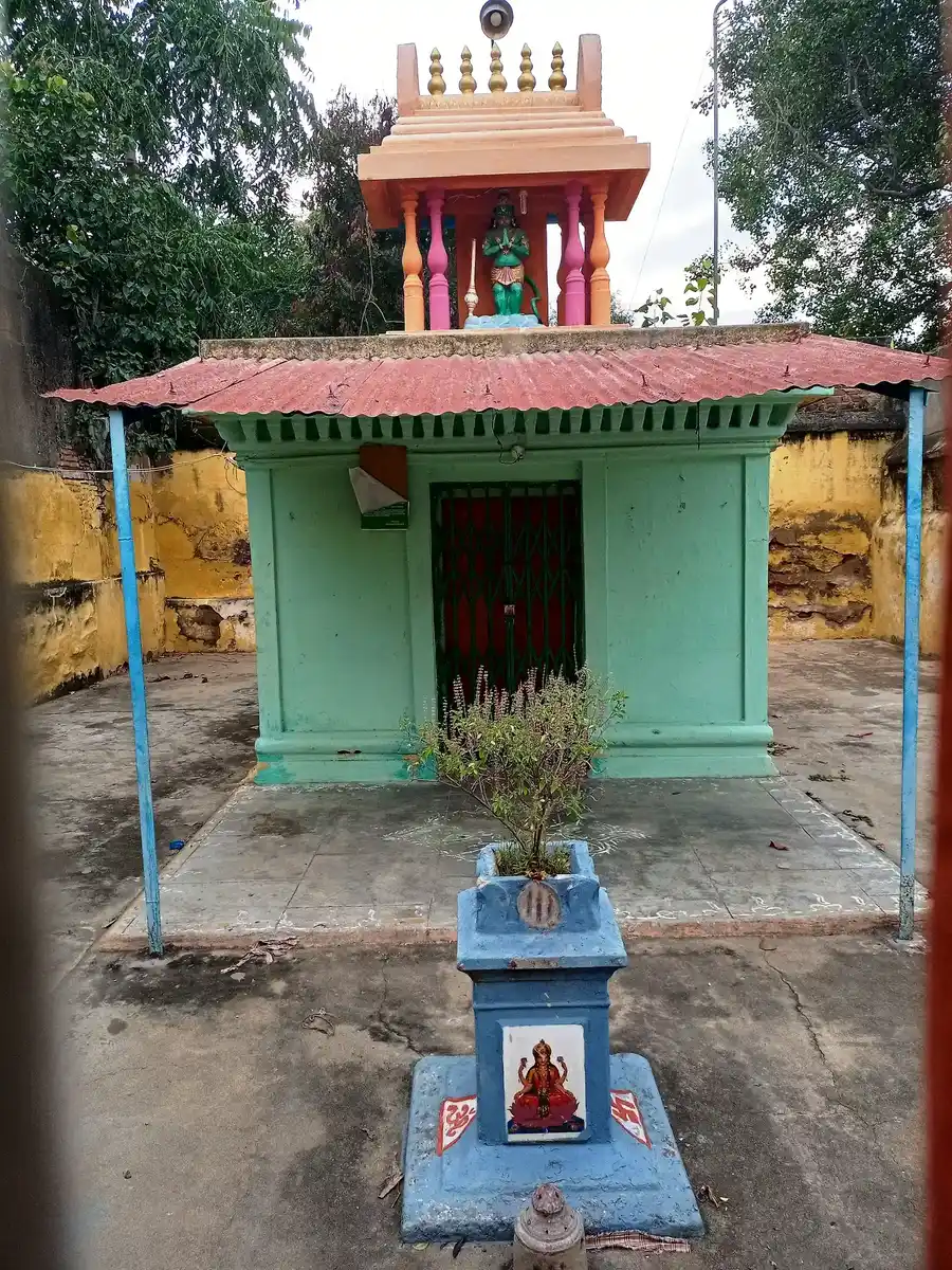 Arulmigu Sanjeevarayar Temple, Pakkam Vengadapuram - 632601