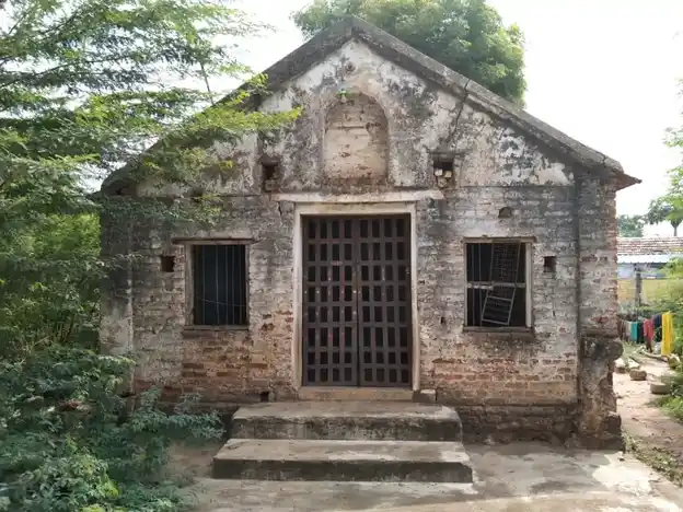 Arulmigu Sanjeevi Anjaneyar Temple, Vadakkusethi Vallam - 613403 அருள்மிகு சஞ்சீவி ஆல்சநேயர் திருக்கோயில், Vadakkusethi Vallam - 613403, Thanjavur - Ancient Temple Architecture and History Image 4