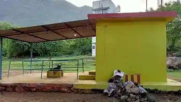 Arulmigu Sanjeevi Bannari Mariamman Temple, Poochiur, Narasiamenaickenpalayam - 641018 அருள்மிகு சஞ்சீவிபண்ணாரிமாரியம்மன் திருக்கோயில், Poochiur, Narasiamenaickenpalayam - 641018, Coimbatore - Ancient Temple Architecture and History Image 4