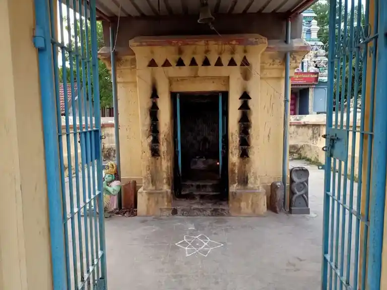 Arulmigu Sanjeeviraayar Temple, Anumandapuram, Anumandapuram - 605201 அருள்மிகு சஞ்சீவிராயர் திருக்கோயில், Anumandapuram, Anumandapuram - 605201, Viluppuram - Ancient Temple Architecture and History Image 2
