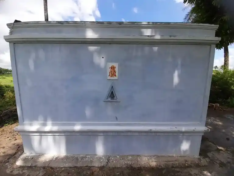 Arulmigu Sanjeevirayar Enkira Anja Temple, Rendadi - 630483 அருள்மிகு சஞ்சீவிராயர் என்கிற ஆஞ்சநேயர் திருக்கோயில், ரெண்டாடி - 630483, Ranipet - Ancient Temple Architecture and History Image 5