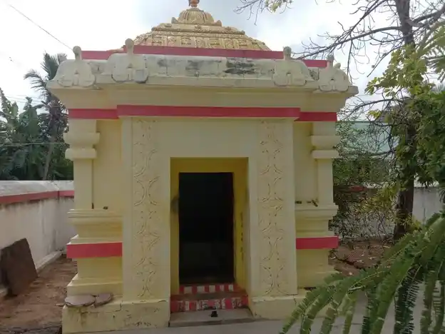 Arulmigu Sanjeevirayar Kalaateeswarar Varadarajar And Ramasamy Temple, Meesanallur, Meesanallur - 604408 அருள்மிகு சஞ்சீவராயர் காலட்டீஸ்வரர் வரதராஜர் ராமசாமி திருக்கோயில், Meesanallur, Meesanallur - 604408, Tiruvannamalai - Ancient Temple Architecture and History Image 8