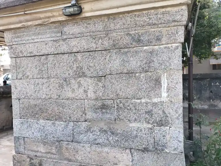 Arulmigu Sanjeevirayar Temple, Sirumaduari - 607203 அருள்மிகு சஞ்சீவிராயர் திருக்கோயில், Sirumaduari - 607203, Viluppuram - Ancient Temple Architecture and History Image 3