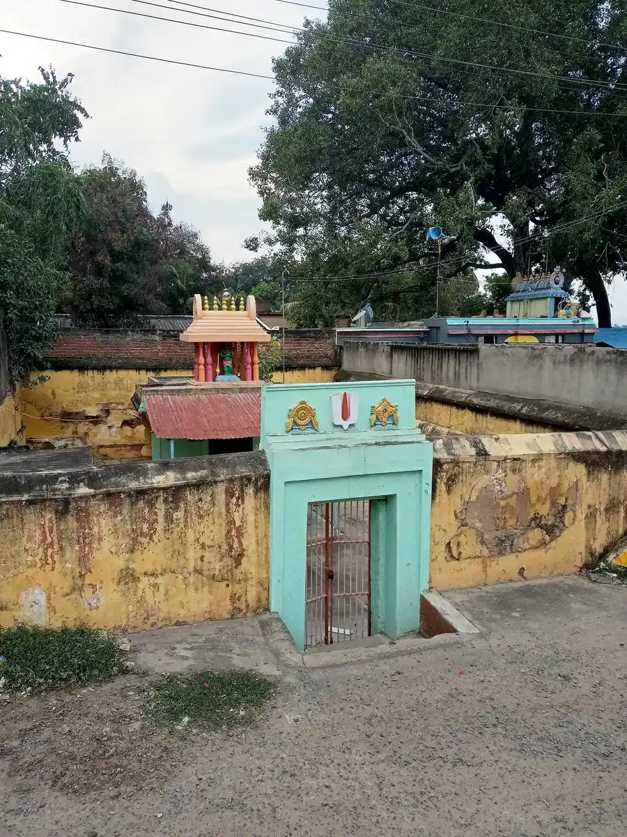 Arulmigu Sanjeevirayar Temple, Vadavellore - 632004 அருள்மிகு சஞ்சிவிராயர் திருக்கோயில், வடவேலூர் - 632004, Vellore - Ancient Temple Architecture and History Image 3