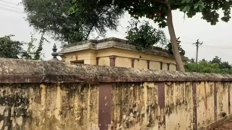 Arulmigu Sanjeevirayar Vagiyaara Temple, Pillur - 605103 அருள்மிகு சஞ்சீவிராயர் வகையறா திருக்கோயில், Pillur - 605103, Viluppuram - Ancient Temple Architecture and History Image 3