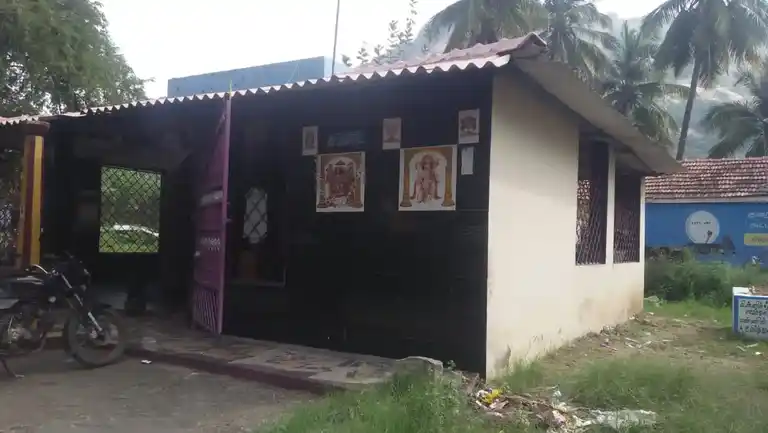 Arulmigu Sanjevarayaswamy Temple, Mallappadi - 635104 அருள்மிகு சஞ்சிவராயசுவாமி திருக்கோயில், மல்லப்பாடி - 635104, Krishnagiri - Ancient Temple Architecture and History Image 3