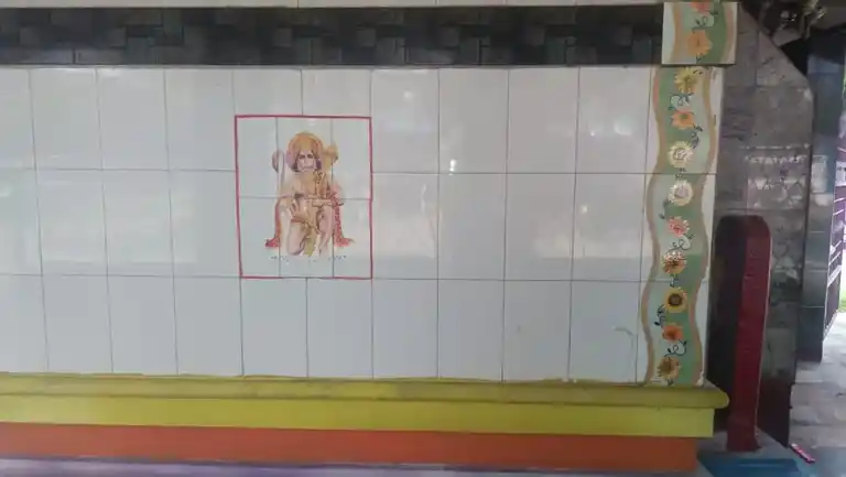 Arulmigu Sanjevarayaswamy Temple, Mallappadi - 635104 அருள்மிகு சஞ்சிவராயசுவாமி திருக்கோயில், மல்லப்பாடி - 635104, Krishnagiri - Ancient Temple Architecture and History Image 6