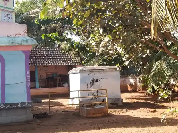 Arulmigu Sankara Nainar Kulathu Mahadevar Temple, Pootteti, Killiyoor - 629165 Arulmigu Sankara Nainar Kulathu Mahadevar Temple, Pootteti, கிளியூர் - 629165, Kanyakumari - Ancient Temple Architecture and History Image 5