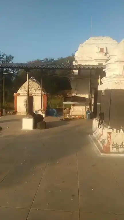 Arulmigu Sanmuga Velauthaswamy Temple, Thattanguttai, Kumarapalayam Amani - 638183 சண்முக வேலாயுதசாமி திருக்கோயில், Thattanguttai, Kumarapalayam Amani - 638183, Namakkal - Ancient Temple Architecture and History Image 3