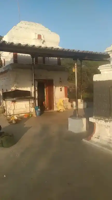 Arulmigu Sanmuga Velauthaswamy Temple, Thattanguttai, Kumarapalayam Amani - 638183 சண்முக வேலாயுதசாமி திருக்கோயில், Thattanguttai, Kumarapalayam Amani - 638183, Namakkal - Ancient Temple Architecture and History Image 7