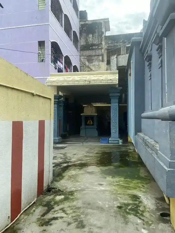 Arulmigu Santha Perumal Temple, Arumbakkam, Chennai - 600106 அருள்மிகு சாந்த பெருமாள் திருக்கோயில், அரும்பாக்கம், சென்னை - 600106, Chennai - Ancient Temple Architecture and History Image 5