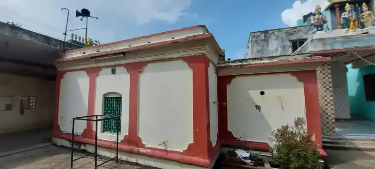 Arulmigu Santha Venugopalaswami Temple, Giripilspettai - 631002 அருள்மிகு சாந்த வேணுகோபாலசுவாமி திருக்கோயில், கிரிப்ஸ்சில்பேட்டை - 631002, Ranipet - Ancient Temple Architecture and History Image 4