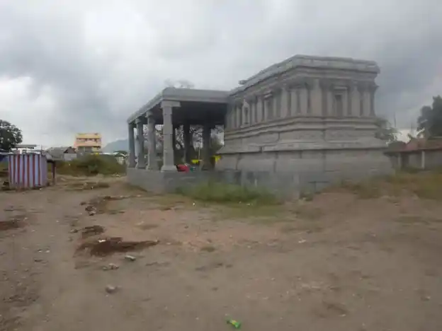 Arulmigu Santhaipettai Mariamman Temple, Pappambadi - 636306 அருள்மிகு சந்தைப்பேட்டை மாரியம்மன் திருக்கோயில், Pappambadi - 636306, Salem - Ancient Temple Architecture and History Image 4