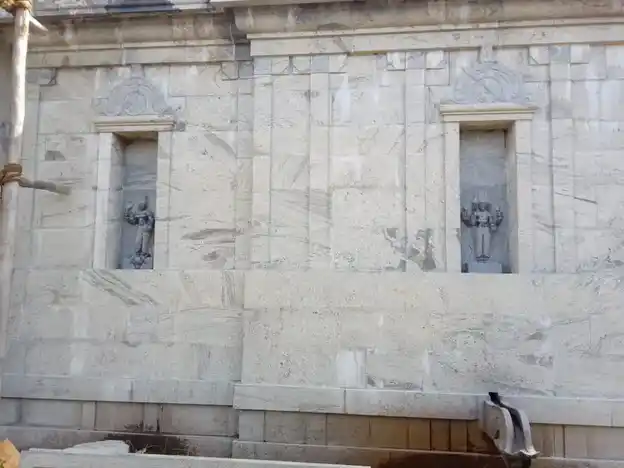 Arulmigu Santhamahalingeswarar Temple, Kondichetty Patty - 637001 அருள்மிகு சந்தன மகாலிங்கேஸ்வரர் திருக்கோயில், வகுரம்பட்டி - 637001, Namakkal - Ancient Temple Architecture and History Image 4