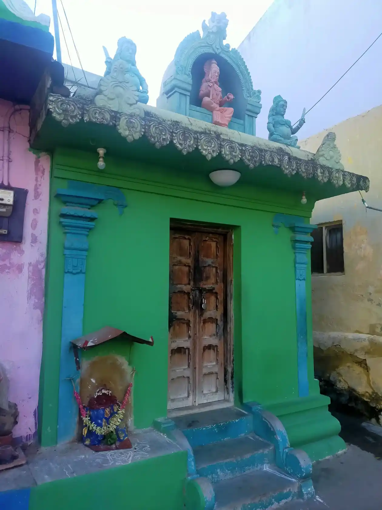 Arulmigu Santhana Mariamman Temple, Vadiveeswaram - 629002 Arulmigu Santhana Mariamman Temple, Vadiveeswaram - 629002, Kanyakumari - Ancient Temple Architecture and History Image 4