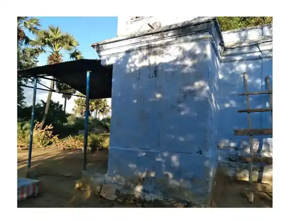 Arulmigu Santhana Mariyamman Temple, Murappanadu - 628601 அருள்மிகு சந்தன மாரியம்மன் திருக்கோயில், Murappanadu - 628601, Thoothukudi - Ancient Temple Architecture and History Image 4