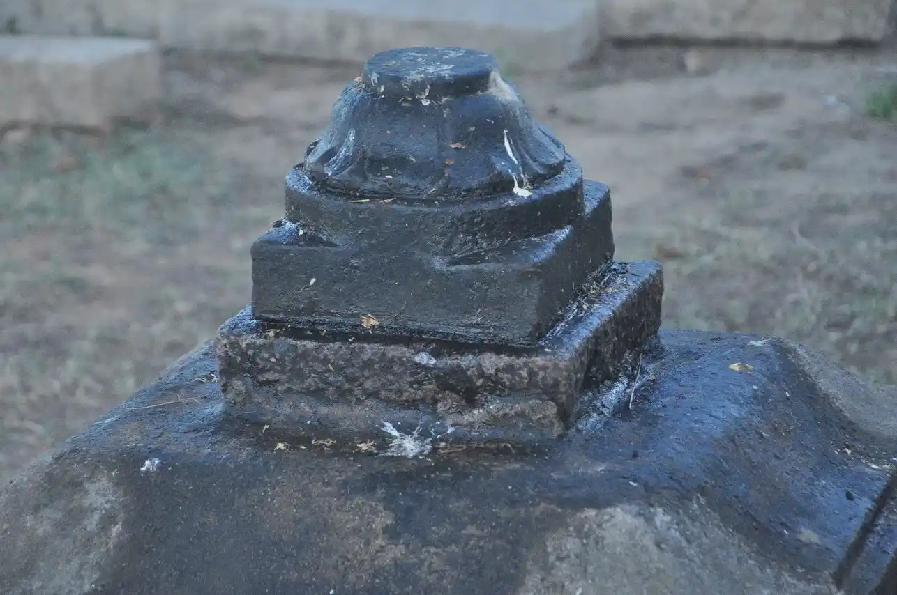 Arulmigu Santhana Marriyamman Temple, Thiruvaimur - 611104 அருள்மிகு சந்தான மாரியம்மன் திருக்கோயில், Thiruvaimur - 611104, Nagapattinam - Ancient Temple Architecture and History Image 4