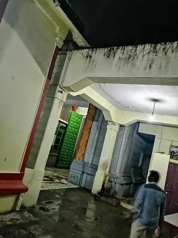 Arulmigu Santhana Vinayagar Temple, West Mambalam, Chennai - 600015 அருள்மிகு சந்தன விநாயகர் திருக்கோயில், மேற்கு மாம்பலம், சென்னை - 600015, Chennai - Ancient Temple Architecture and History Image 2