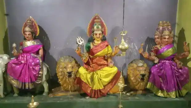 Arulmigu Santhanamariamman Temple, Avaraiyur - 628202 அருள்மிகு சந்தணமாரியம்மன் திருக்கோயில், Avaraiyur - 628202, Thoothukudi - Ancient Temple Architecture and History Image 3