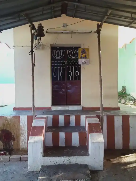 Arulmigu Santhanamariamman Temple, Kezhil Thathaiyarkulam, Therakalputhoor - 629901 அருள்மிகு சந்தனமாரியம்மன் திருக்கோயில், Kezhil Thathaiyarkulam, Therakalputhoor - 629901, Kanyakumari - Ancient Temple Architecture and History Image 3