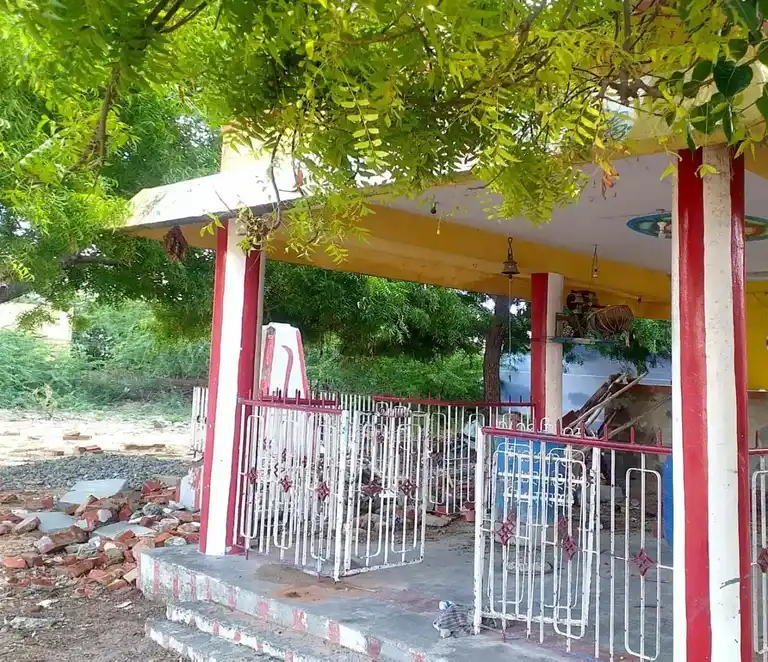 Arulmigu Santhanamariamman Temple, Mullakkadu - 628005 அருள்மிகு சந்தன மாரியம்மன் திருக்கோயில், Mullakkadu - 628005, Thoothukudi - Ancient Temple Architecture and History Image 4