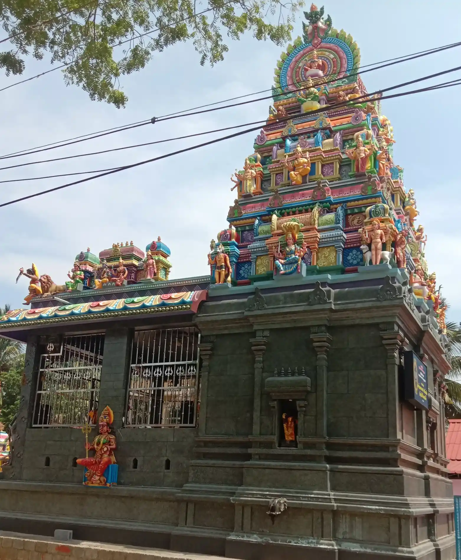 Arulmigu Santhanamariamman Temple, Parakai - 629601 அருள்மிகு சந்தனமாரியம்மன் திருக்கோயில், Parakai - 629601, Kanyakumari - Ancient Temple Architecture and History Image 2