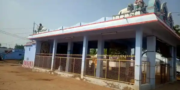 Arulmigu Santhanamariamman Temple, Village West Side, Kurichikulam - 627357 அருள்மிகு சந்தனமாரியம்மன் திருக்கோயில், கிராமத்தின் மேற்கு பகுதியில்உள்ளது, குறிச்சிகுளம் - 627357, Tirunelveli - Ancient Temple Architecture and History Image 2